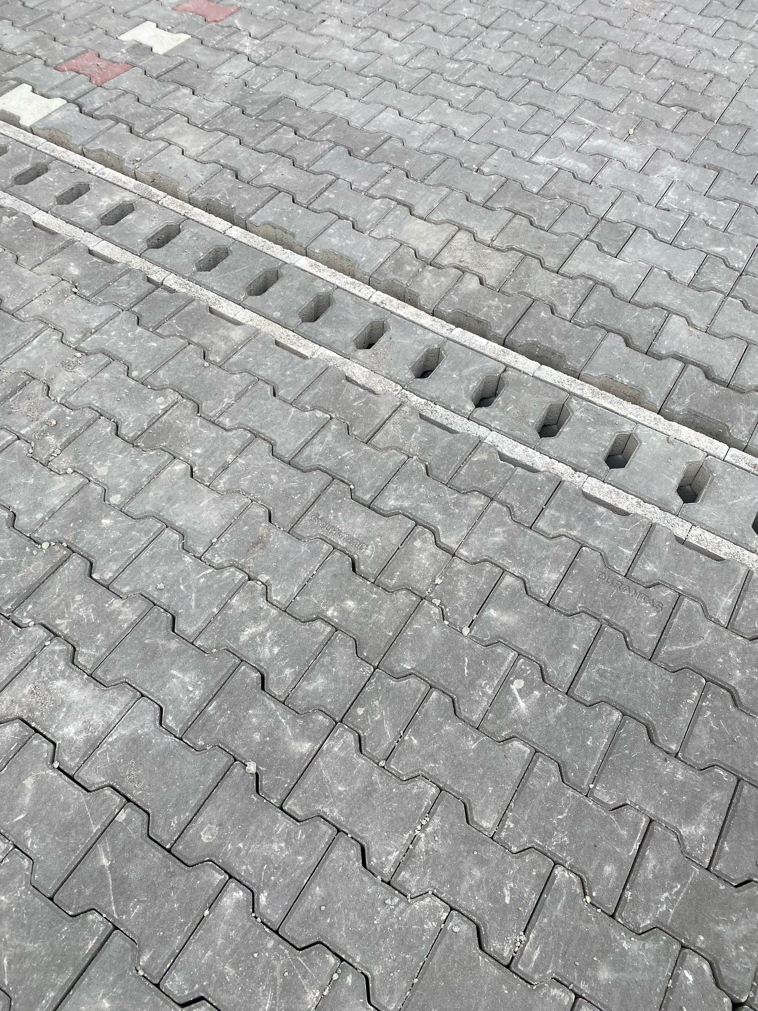 Kilit Taşı Zeminler Kışa Nasıl Hazırlanır? Don ve Buz Önlemleri